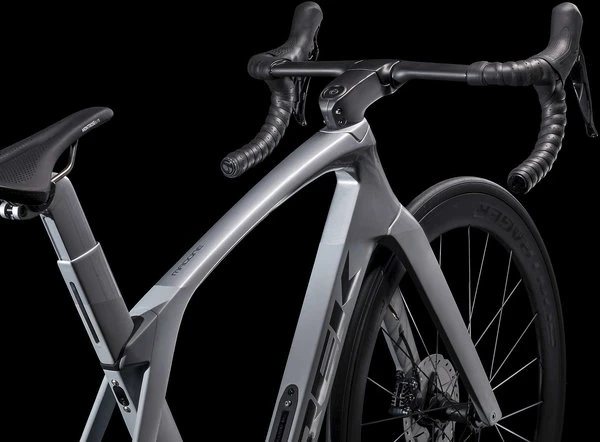 Trek Madone SLR 6 Disc 11 Trek Madone SLR 6 Disc - Image 9