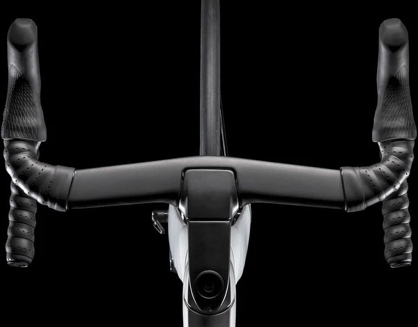 Trek Madone SLR 6 Disc 13 Trek Madone SLR 6 Disc - Image 11