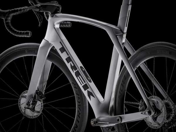 Trek Madone SLR 6 Disc 8 Trek Madone SLR 6 Disc - Image 6