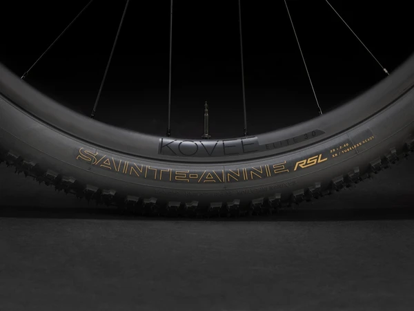 Trek Supercaliber SLR 9.8 GX AXS Gen 2 13 Trek Supercaliber SLR 9.8 GX AXS Gen 2 - Image 11