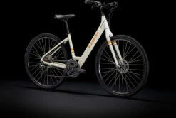 Trek Verve 1 Disc Lowstep 15 Trek Verve 1 Disc Lowstep -Bicycle Promotion Shop trek verve 1 disc low step 379734 1